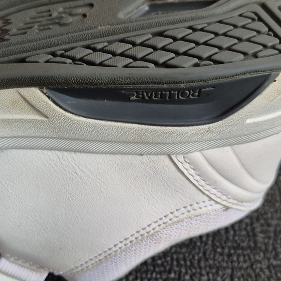 New Balance White Sneakers with Hook-and-Loop Straps - Picture 8 of 10